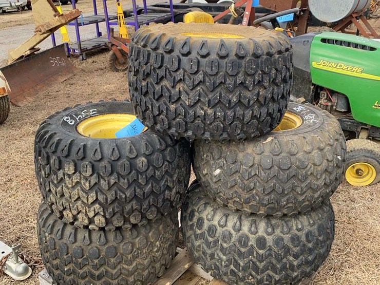 john-deere-gator-image-1