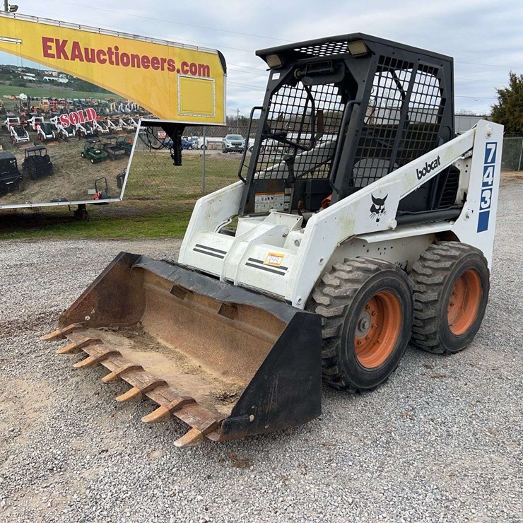 BOBCAT 743