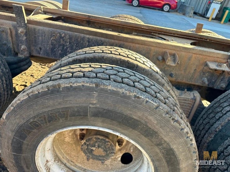 1999-mack-rd688-triaxle-dump-truck-image-30