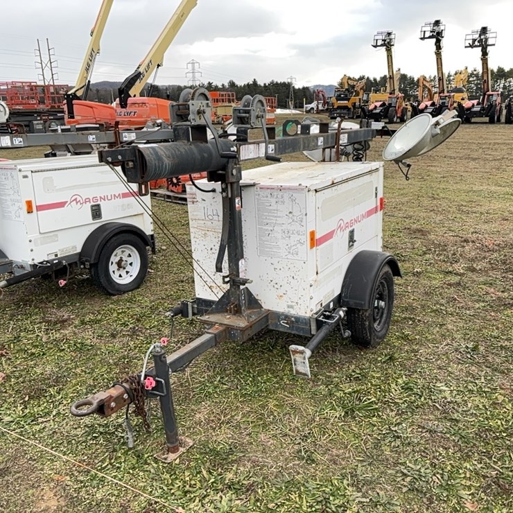 MAGNUM 3060 MLT LIGHT PLANT SN:1003224