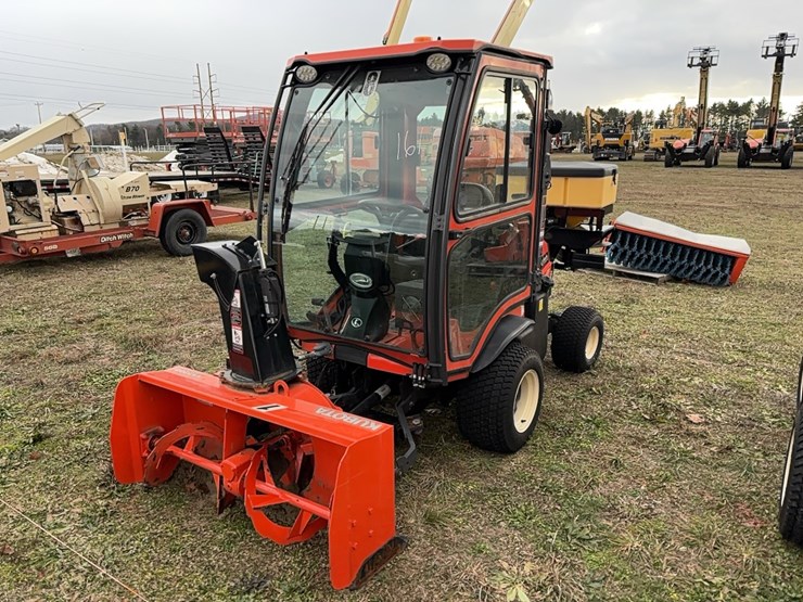 2022-kubota-f2690-snow-utility-tractor-sn:14383-image-1