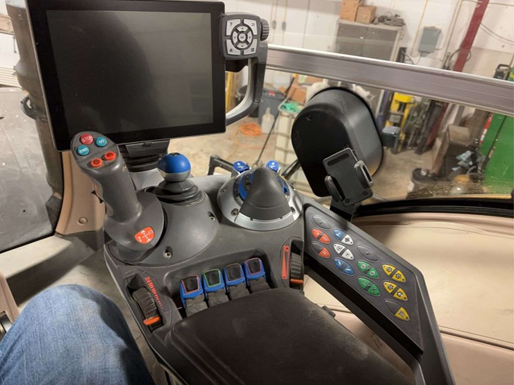 agco-fendt-1042-tractor-image-12