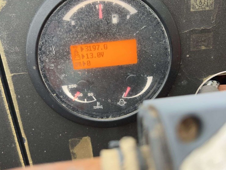 2015-jlg-g6-42a-image-34