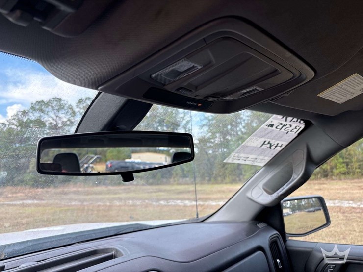 2021-chevrolet-silverado-1500-image-12