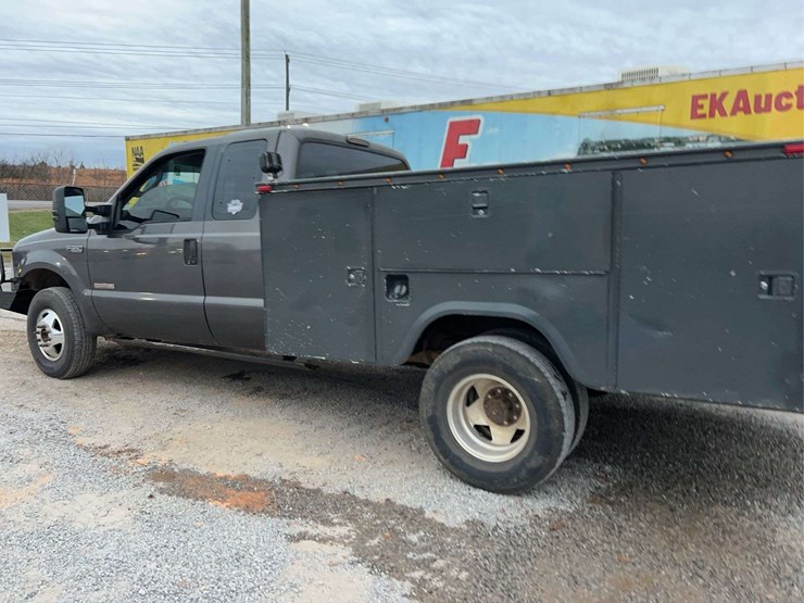 2003-ford-f350-image-24