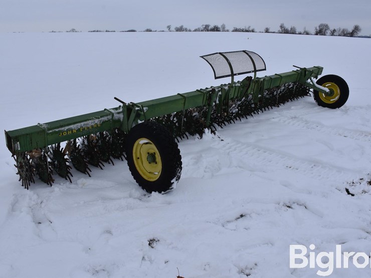 john-deere-400-image-3