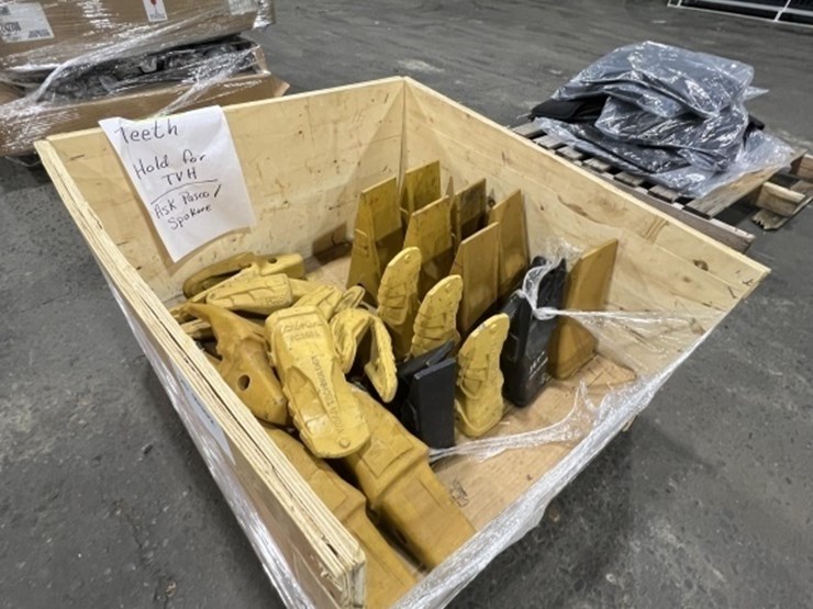 caterpillar-12-image-1