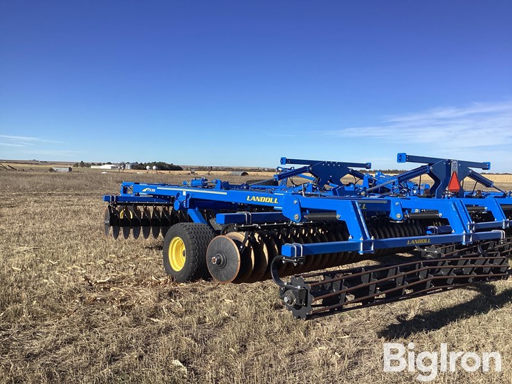 2023-landoll-7530-32-image-7
