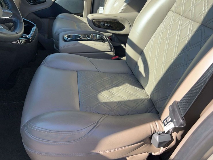 2019-ford-transit-image-33