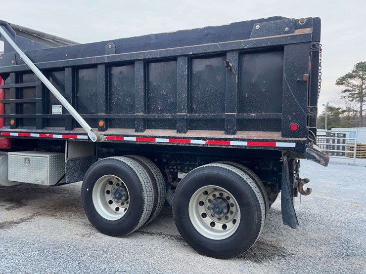 2009-international-7600-image-22