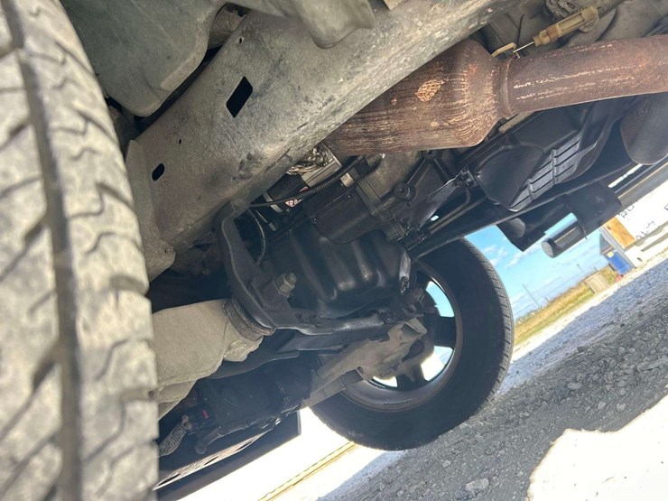 2013-ram-1500-crew-cab-pickup-truck-image-17