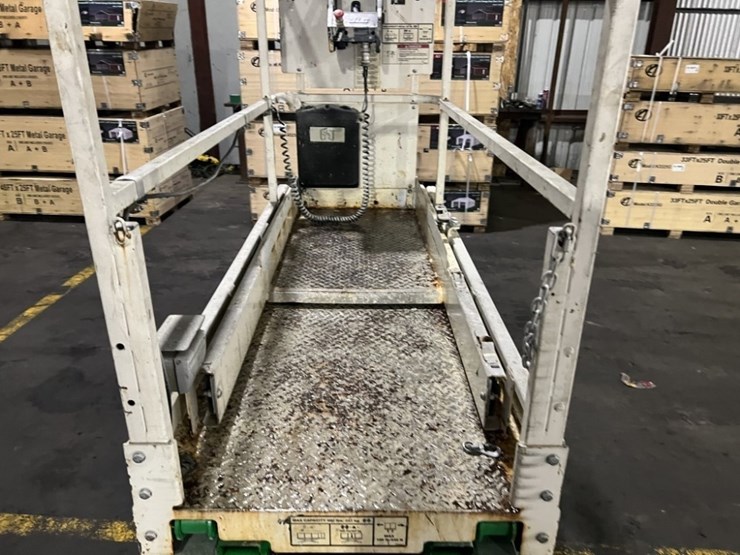 2016-jlg-1930es-image-12