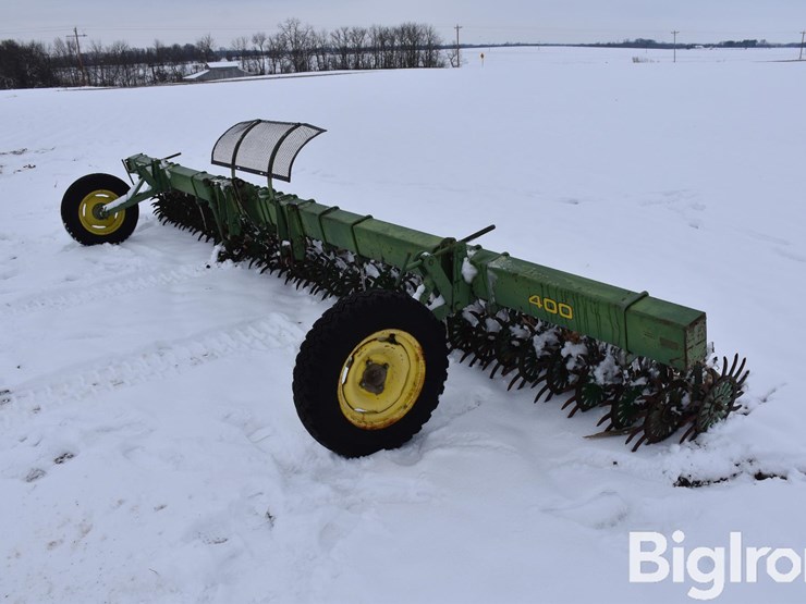 john-deere-400-image-9