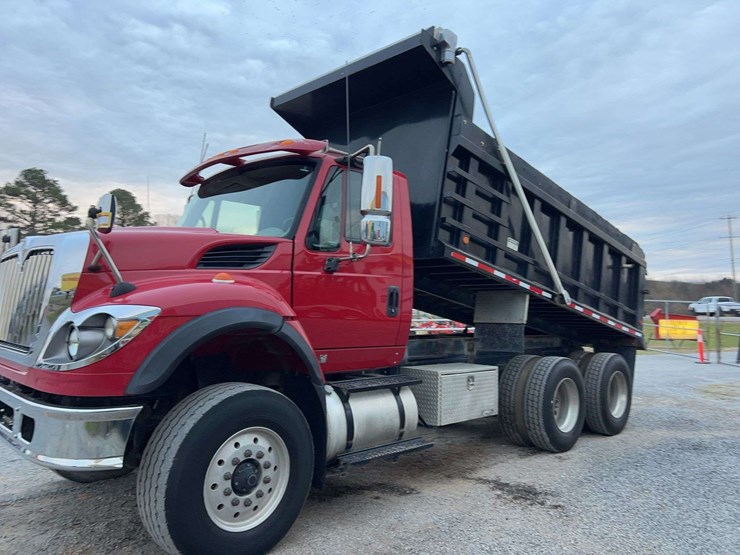 2009-international-7600-image-26