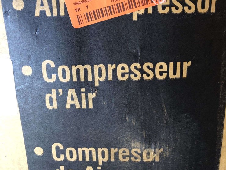 makita-model-mac7000-2hp-air-compressor-image-9