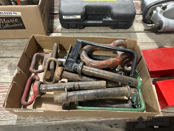 flat-of-hitch-pins-image-2