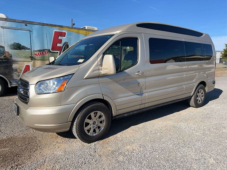2019-ford-transit-image-3