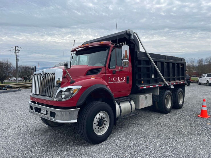 2009-international-7600-image-19