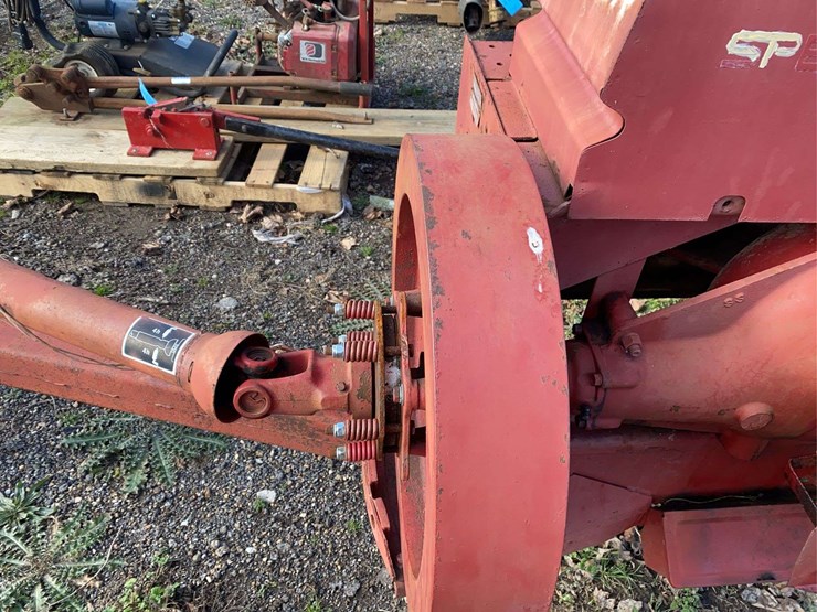 new-holland-310-image-4