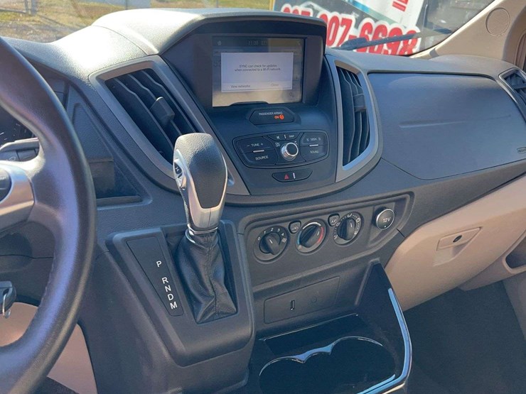 2019-ford-transit-image-37