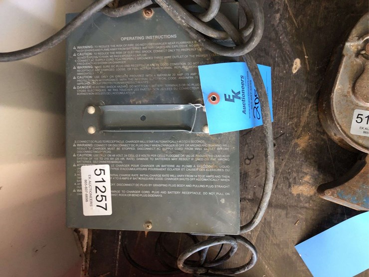 tomberlin-48-volt-golf-cart-charger-image-5