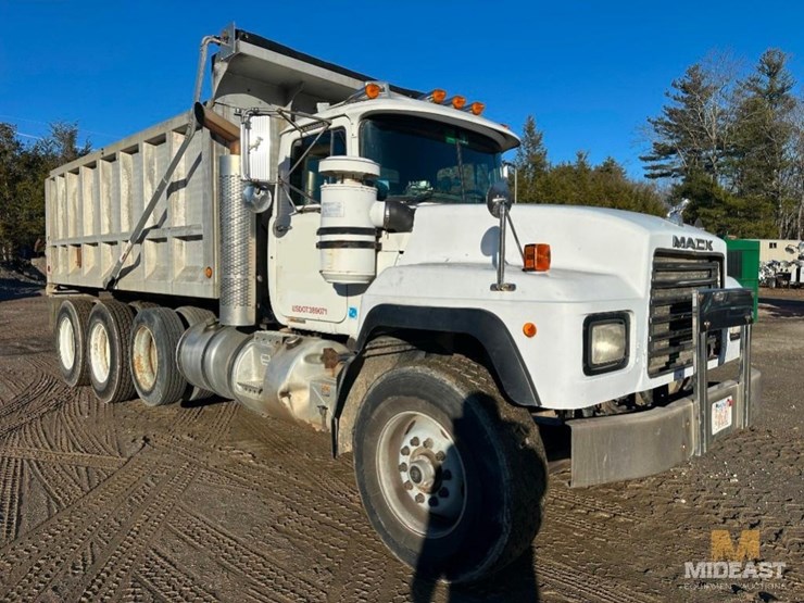 1999-mack-rd688-triaxle-dump-truck-image-10