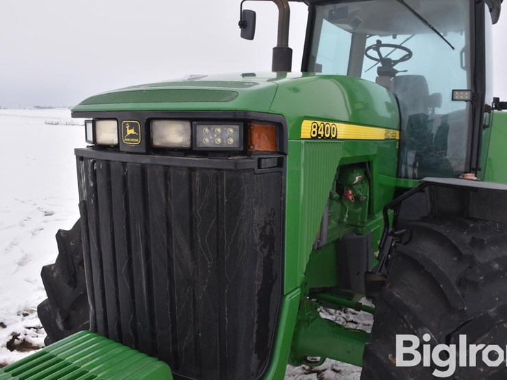 john-deere-8400-image-10