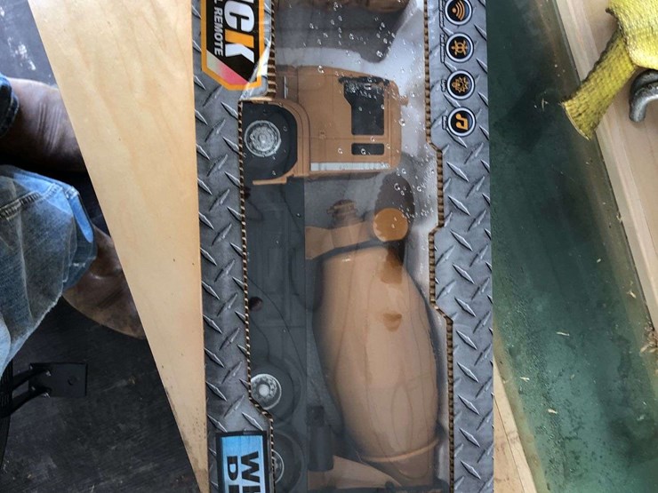 remote-control-concrete-truck-image-1