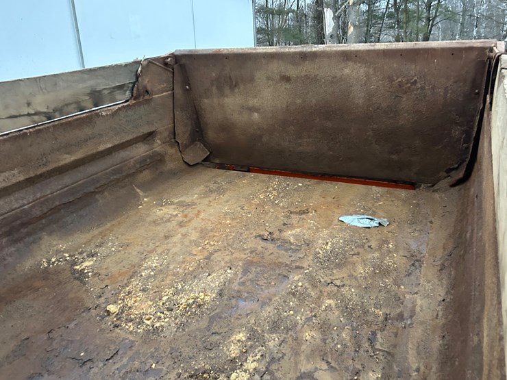 caterpillar-10-image-10