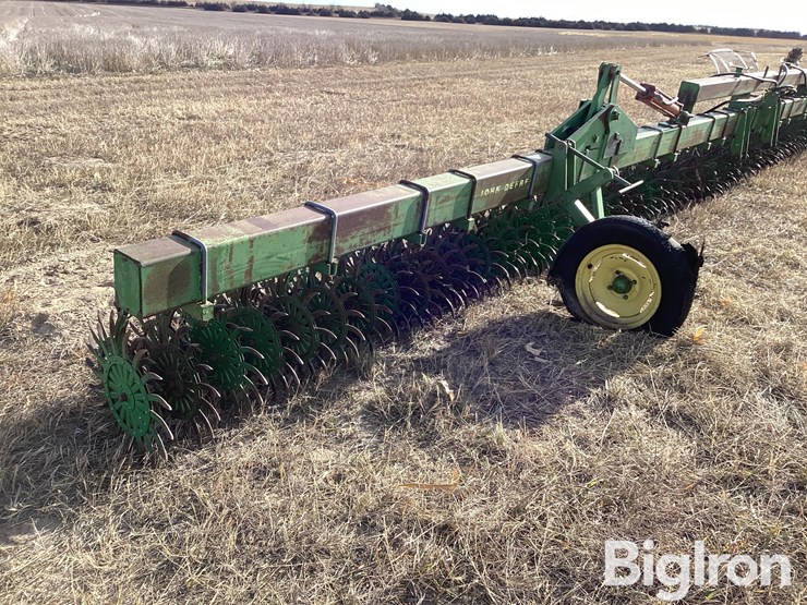 john-deere-400-image-1