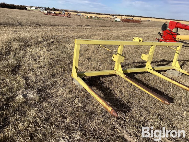 shop-built-round-bale-mover-image-3