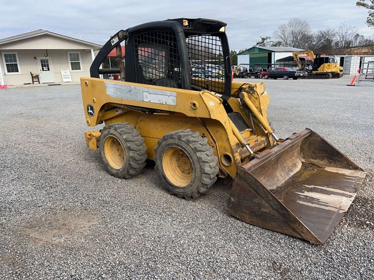 john-deere-317-image-12