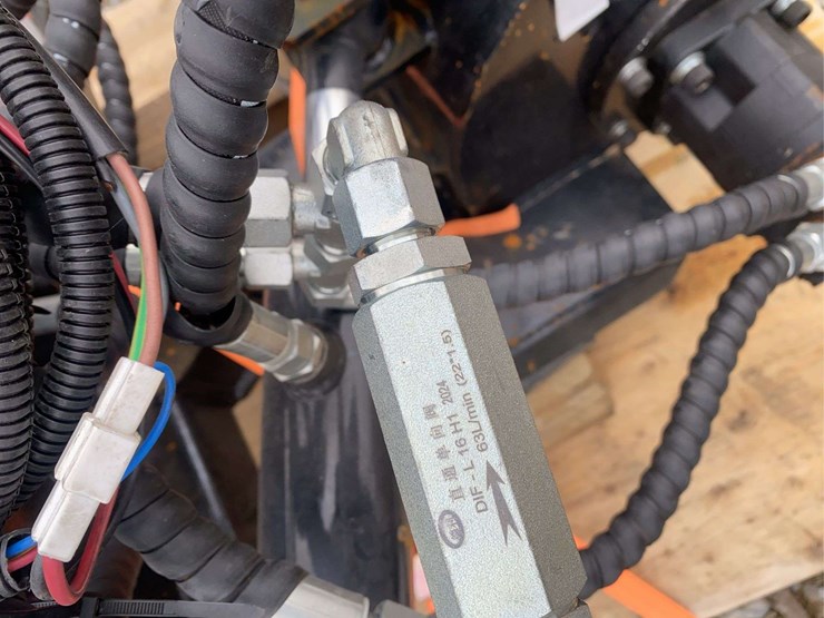 unused-giyi-mini-skid-steer-articulating-stump-grinder-image-9