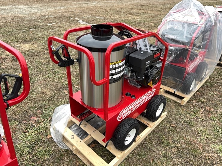 new-easy-kleen-magnum-gold-pressure-washer-image-1