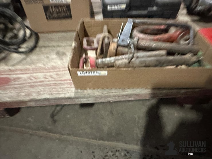 flat-of-hitch-pins-image-4