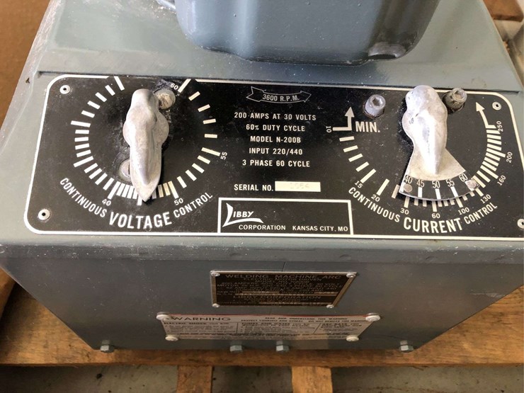 libby-army-surplus-200-amp-welder-image-2