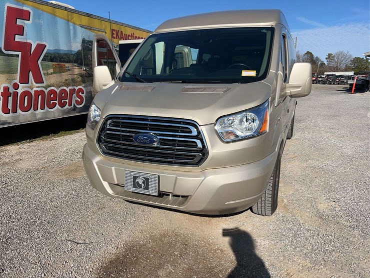 2019-ford-transit-image-6