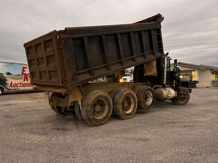 1995-mack-rd688s-image-15