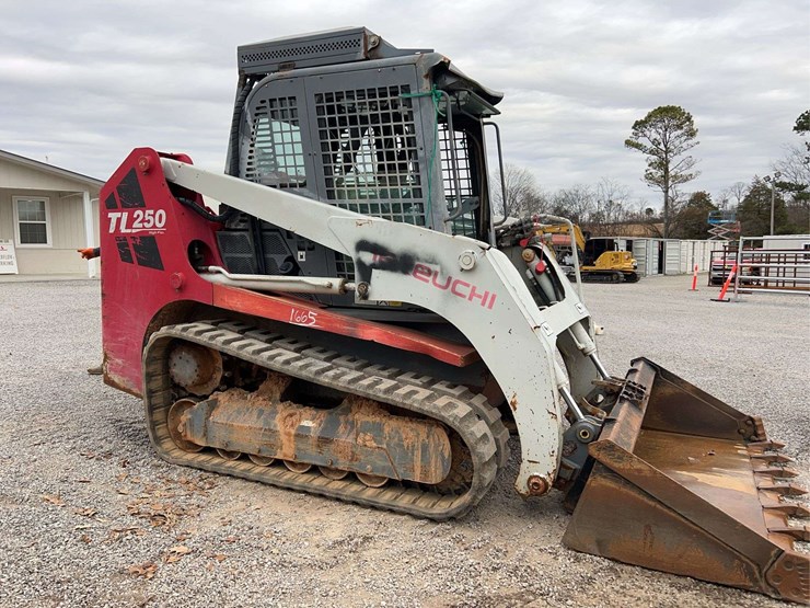takeuchi-tl250-image-11