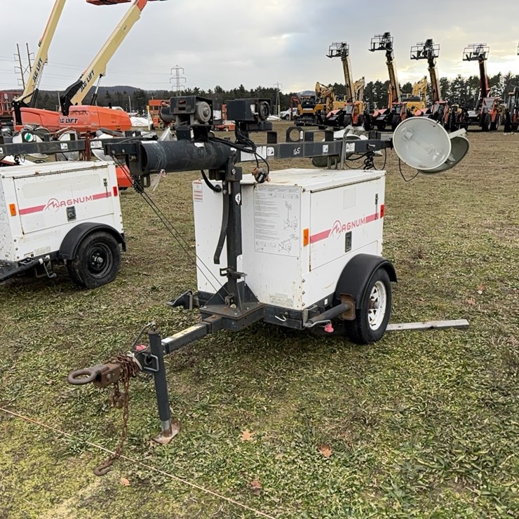 MAGNUM 3060 MLT LIGHT PLANT SN:89994