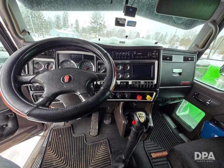 2019-kenworth-w900-image-20