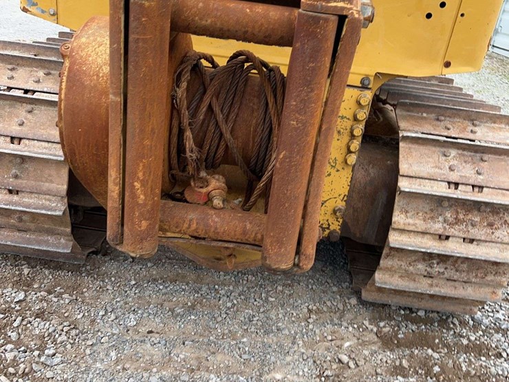 2015-caterpillar-d5k2-lgp-image-51