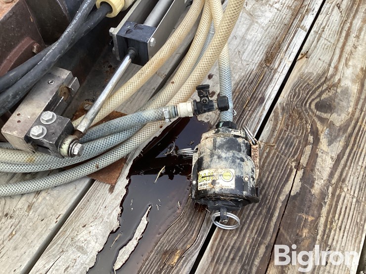 johnson-blue-fertilizer-pump-image-12