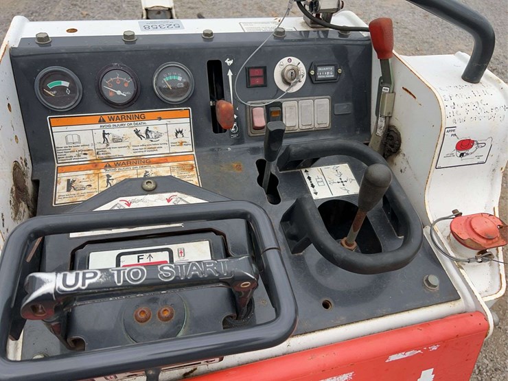 2013-bobcat-mt52-image-14