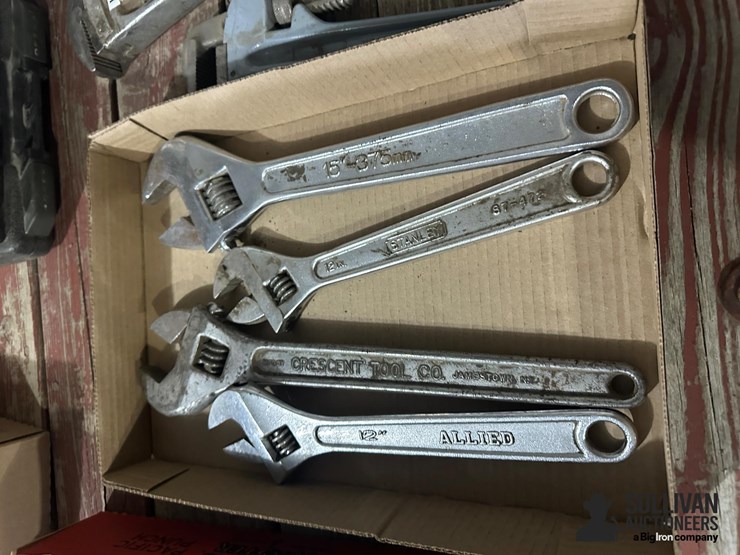 adjustable-wrenches-image-1