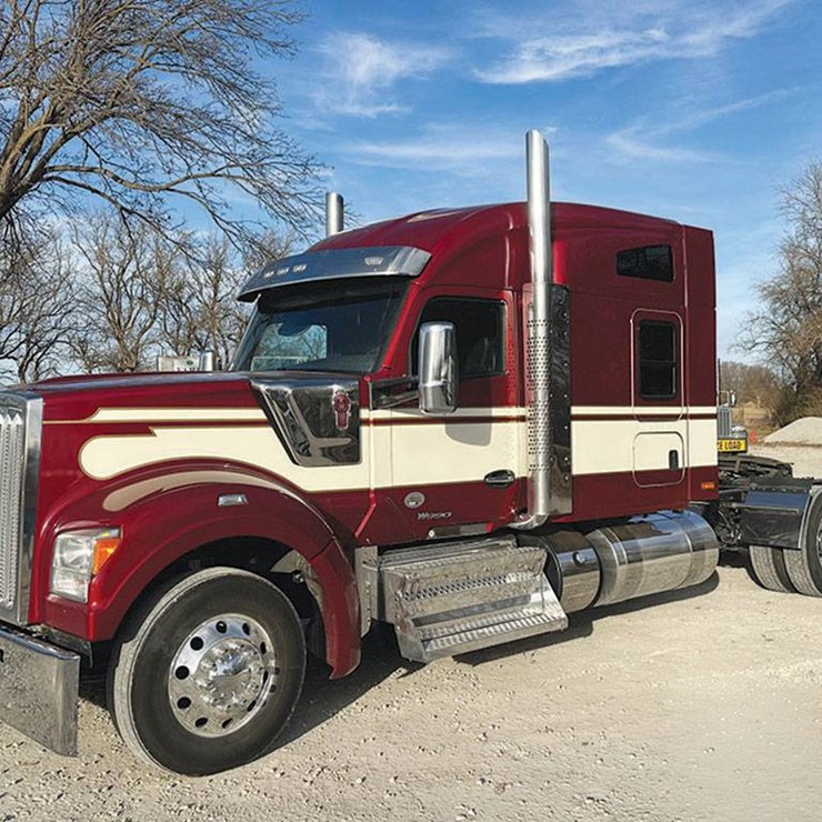 2021 KENWORTH W990