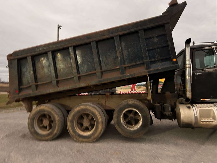 1995-mack-rd688s-image-14