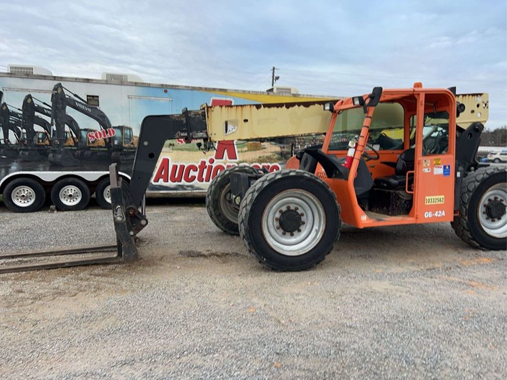 2015-jlg-g6-42a-image-4