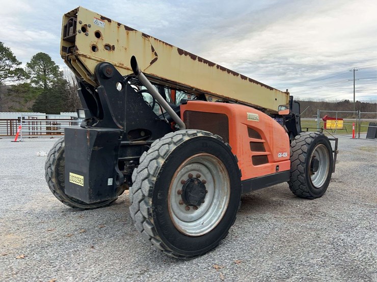 2015-jlg-g6-42a-image-18