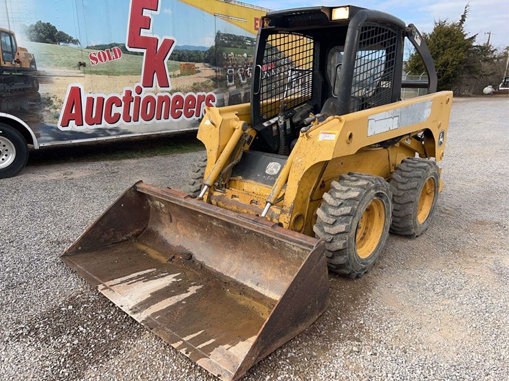 john-deere-317-image-6